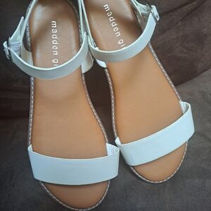 NEW Madden Girl Womens White Sandals Size 7.5